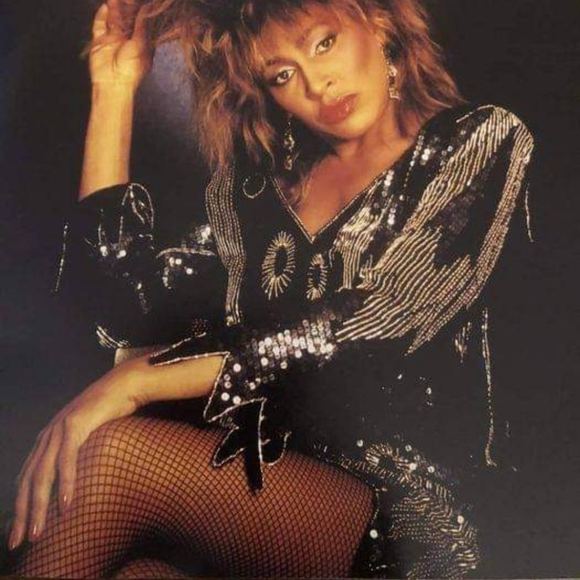 Dress with sequins and pearls - Picture 10 of 13